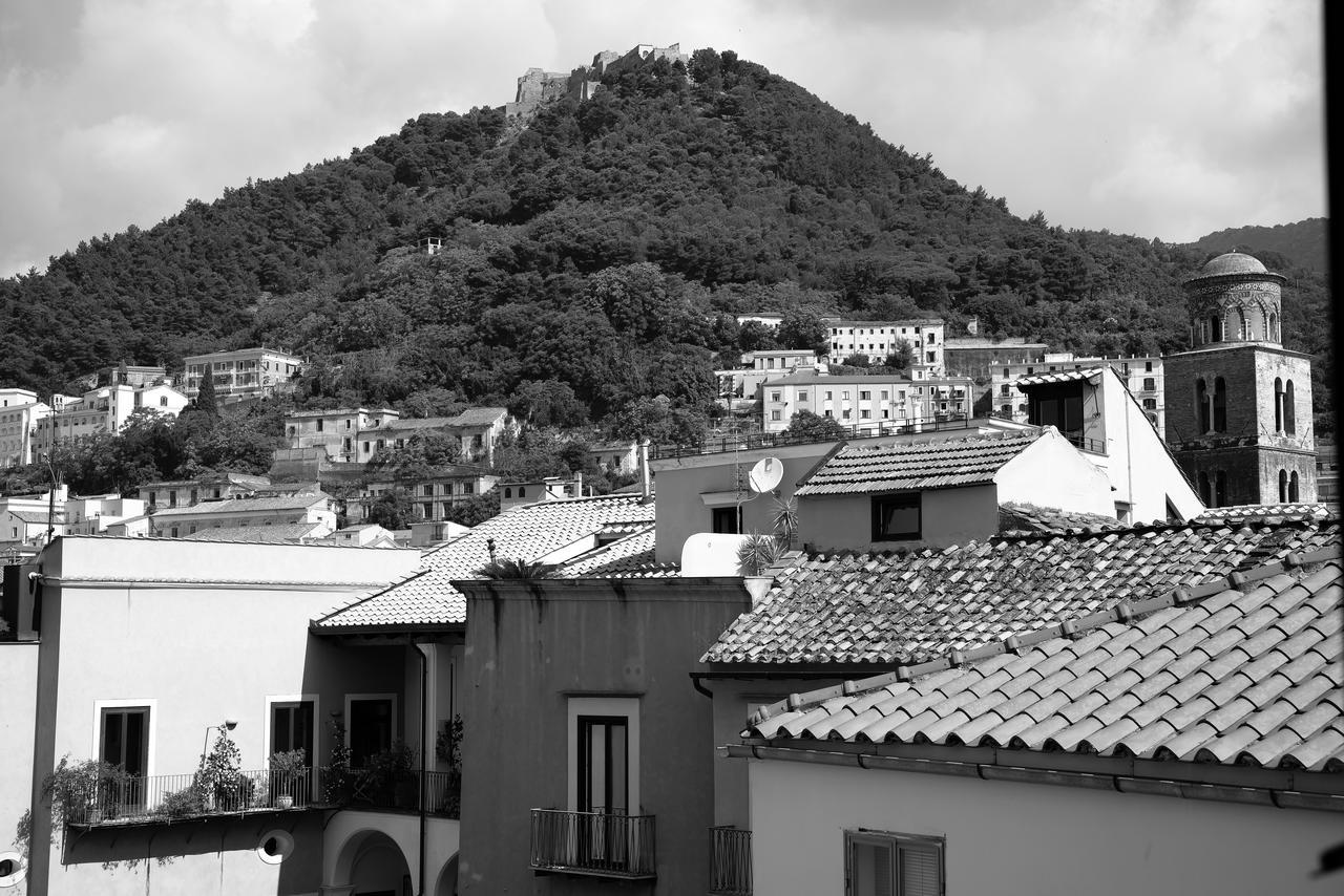Bed And Travel Apartment Dogana Regia 15 Salerno Exterior photo