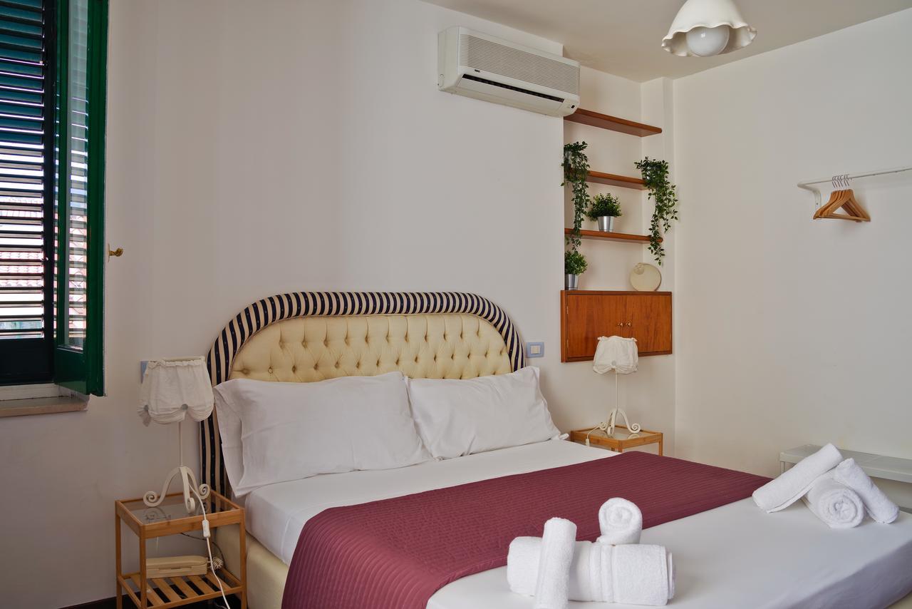 Bed And Travel Apartment Dogana Regia 15 Salerno Exterior photo